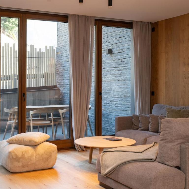 Luxury Mountain Stay in Andorra l A PIE DE DE LAS PISTAS DE ESQUÍ l Incluye Gimnasio Piscina y Sauna en el mismo edificio l by BonesVacances - Three-Bedroom Apartment - 1