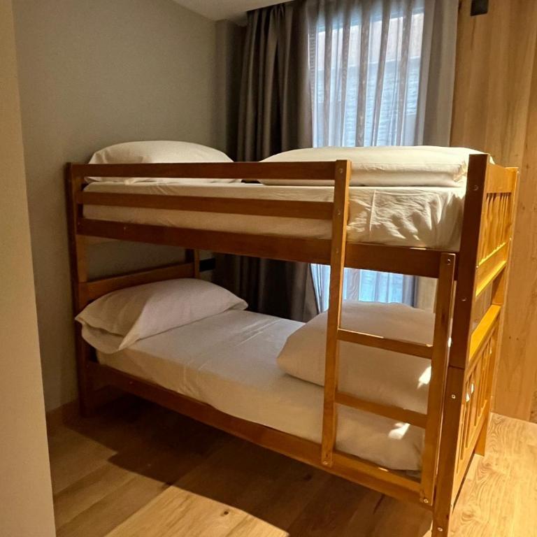 Luxury Mountain Stay in Andorra l A PIE DE DE LAS PISTAS DE ESQUÍ l Incluye Gimnasio Piscina y Sauna en el mismo edificio l by BonesVacances - Three-Bedroom Apartment - 14