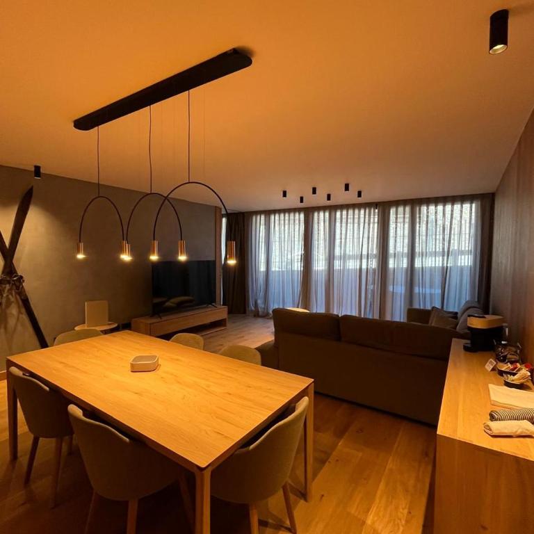 Luxury Mountain Stay in Andorra l A PIE DE DE LAS PISTAS DE ESQUÍ l Incluye Gimnasio Piscina y Sauna en el mismo edificio l by BonesVacances - Three-Bedroom Apartment - 27