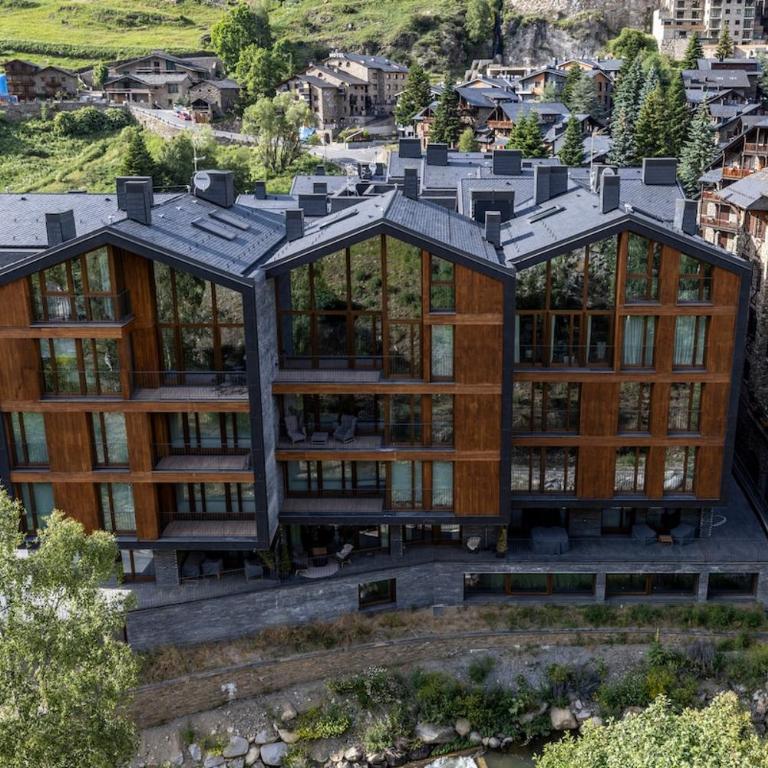 Luxury Mountain Stay in Andorra l A PIE DE DE LAS PISTAS DE ESQUÍ l Incluye Gimnasio Piscina y Sauna en el mismo edificio l by BonesVacances - Three-Bedroom Apartment - 35