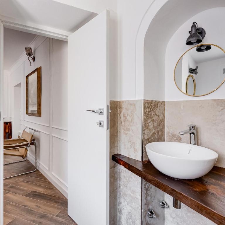 Domus Gabriella - Roman Forum Apartment - Appartamento con 1 Camera da Letto - 47