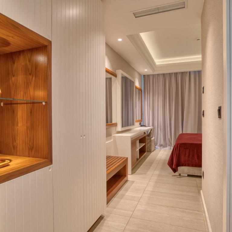 Boutique Hotel R Palazzo - Deluxe Double Room with Balcony and Sea View - 1