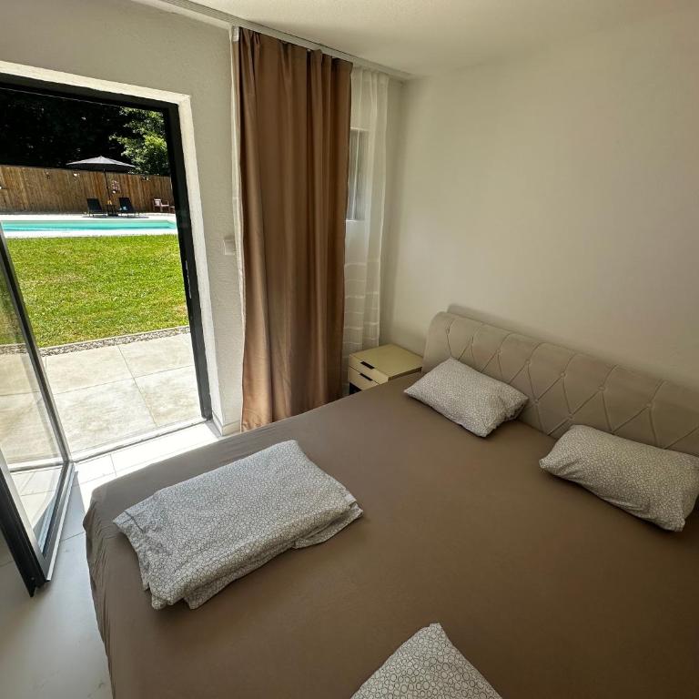 Holiday home with private pool ''Lux Banja Luka'' - Deluks Vila - 13
