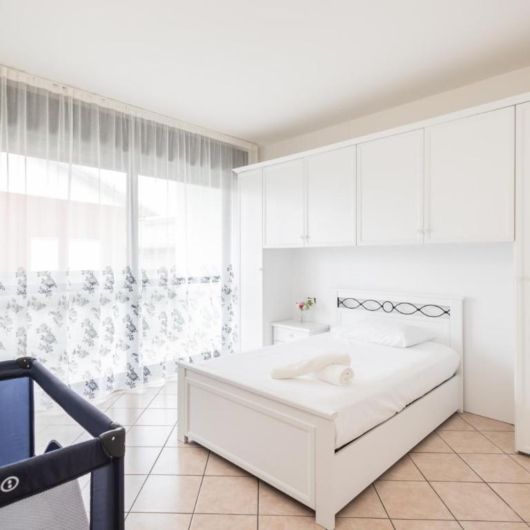 Vicino al Mare - Comodo per 5 - WiFi e Parcheggio Privato - Two-Bedroom Apartment - 3