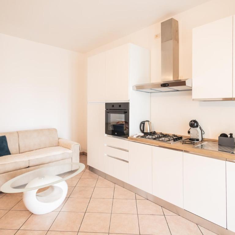Vicino al Mare - Comodo per 5 - WiFi e Parcheggio Privato - Two-Bedroom Apartment - 10