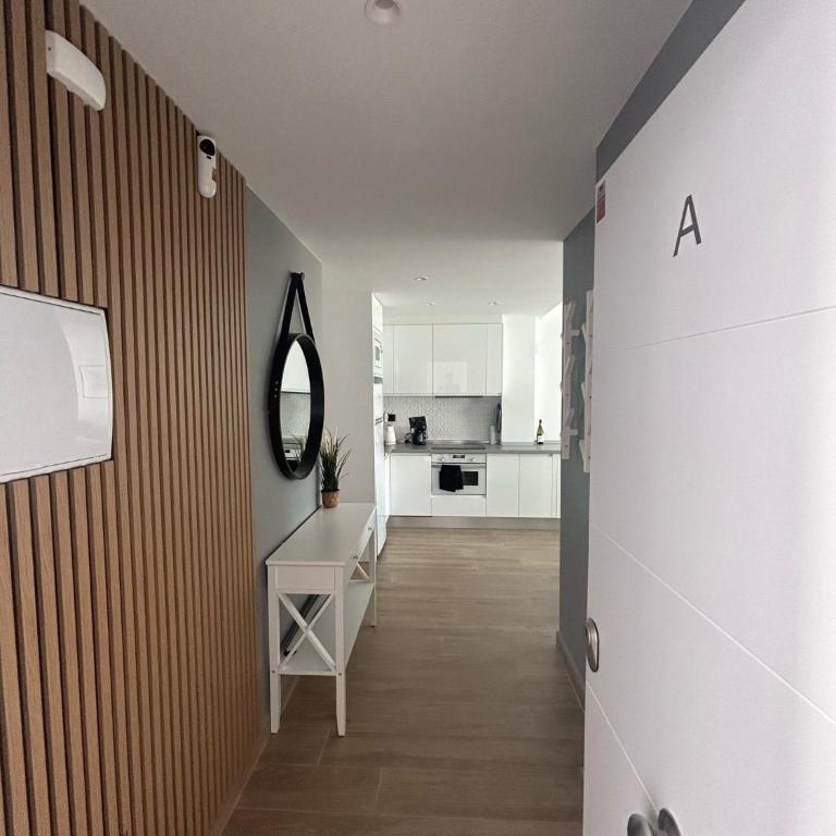 A top-floor modern apartment Located 100 meters from the beach - Apartamento de 2 dormitorios - 14