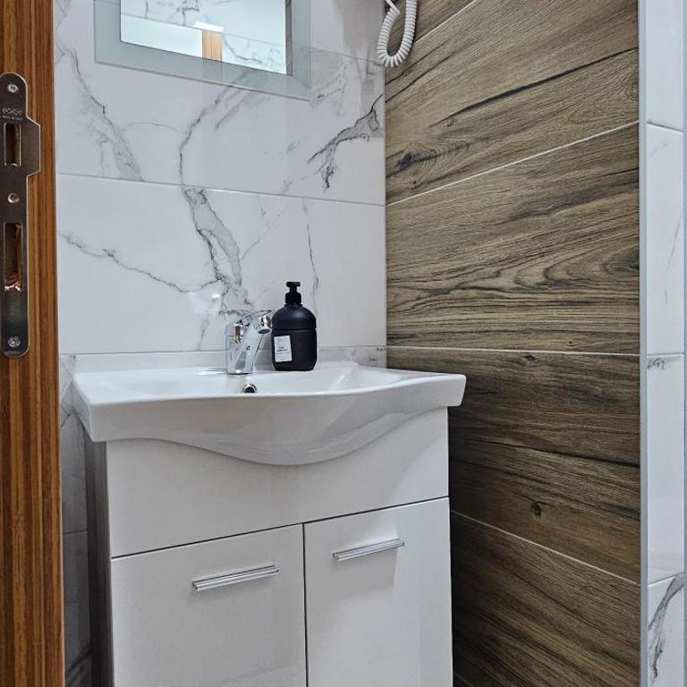 Green Oasis Apartment - Vila sa Sopstvenim Bazenom - 46