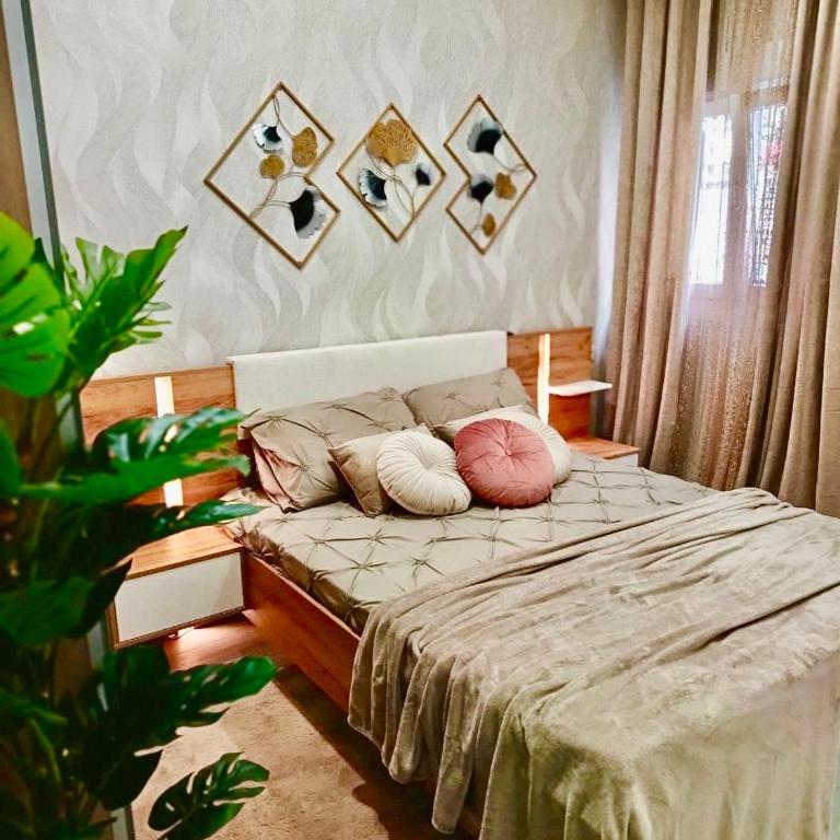 BOUTIQUE LUXURY City Center - Two-Bedroom Deluxe Apartment - 3