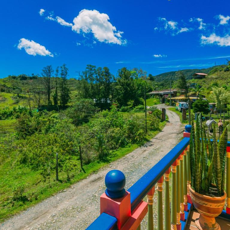 Hotel Bambu Guatape - Family Room with Balcony - 3