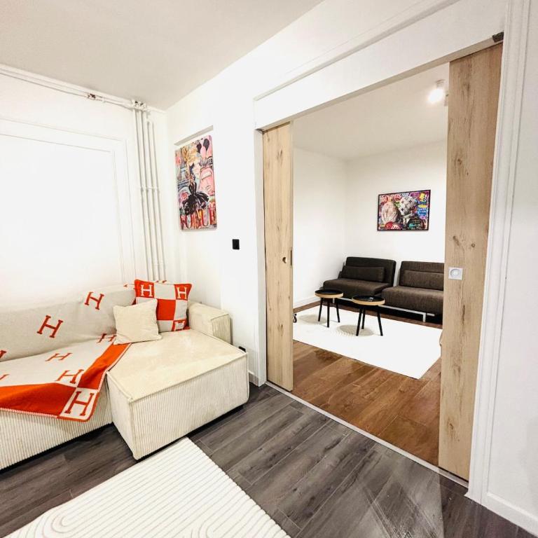 Champs-Elysées - One-Bedroom Apartment - 4