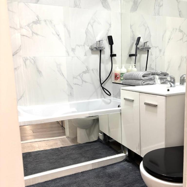 Champs-Elysées - One-Bedroom Apartment - 12