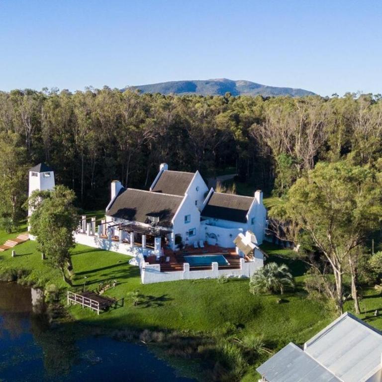 Exclusiva casa en Bella Vista - Villa - 1