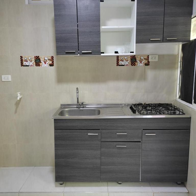Aparta estudio de una habitación 01 - Apartamento de 1 dormitorio - 3
