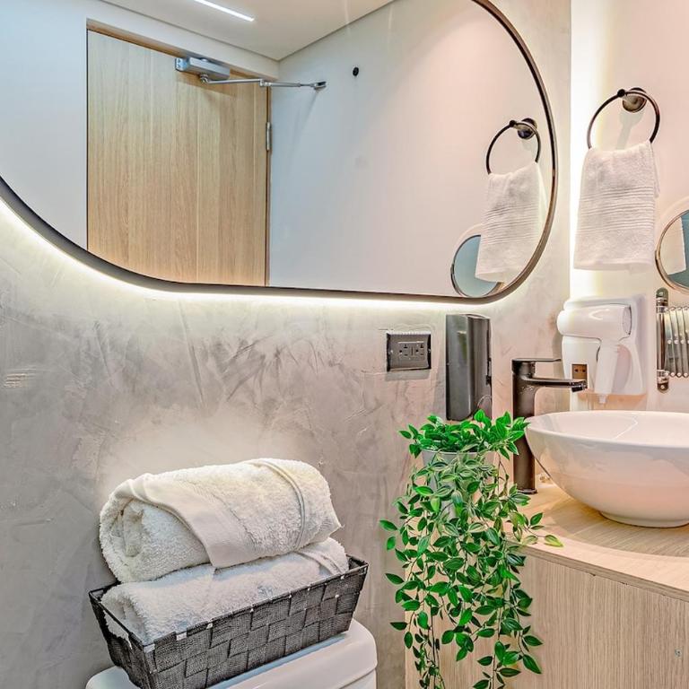 H405 Industrial Luxury Private Jacuzzi Views - Apartamento con vistas a la ciudad - 10