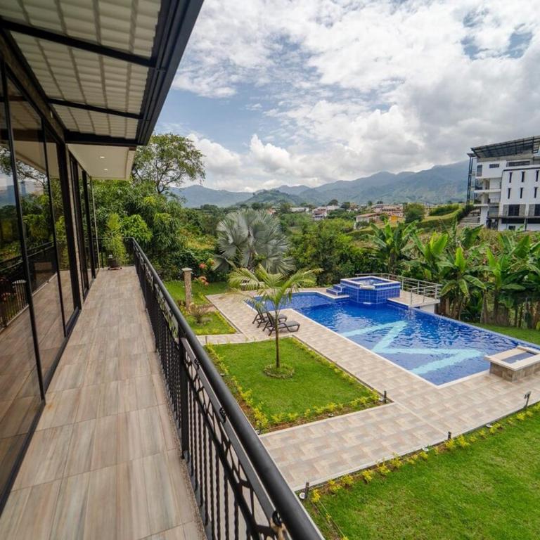 house, farm or villa in Pereira, Colombia - Villa - 28