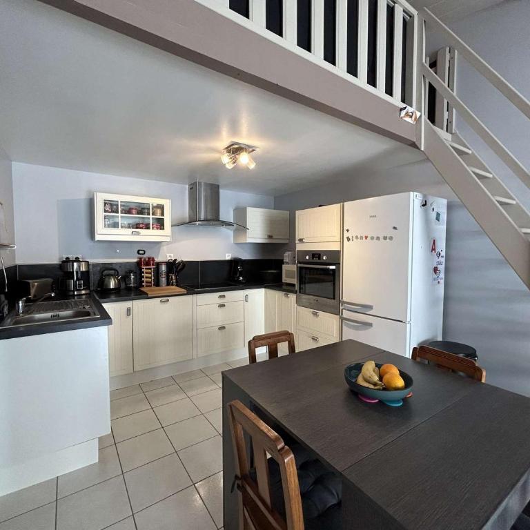 Maison confortable à 300m de l'océan avec terrasse et parking privatif - FR-1-224C-353 - Ferienhaus - 3