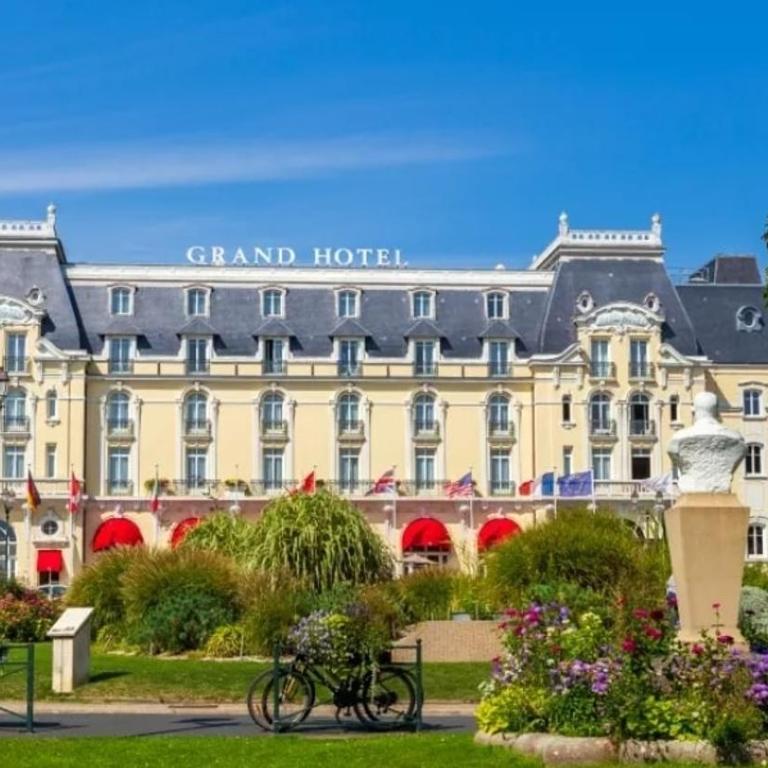 Cabourg - Jardin et terrasse proche de la plage - Studio with Garden View - 11