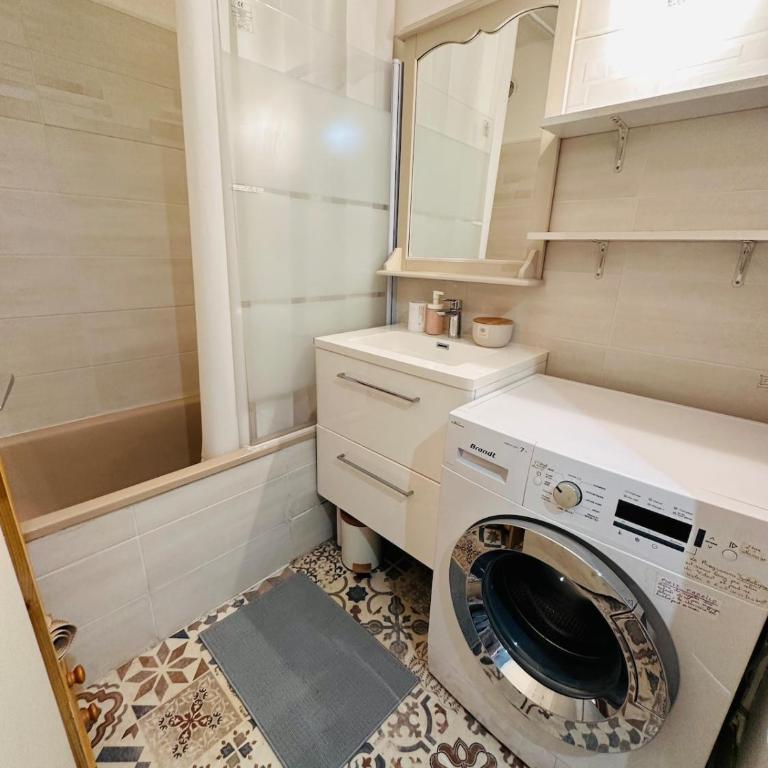 FREE Parking, Proche Gare, PLAGE, Centre, Netflix - Standard Apartment - 9