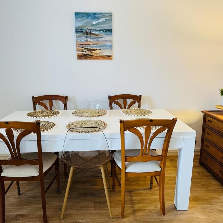 FREE Parking, Proche Gare, PLAGE, Centre, Netflix - Standard Apartment - 21
