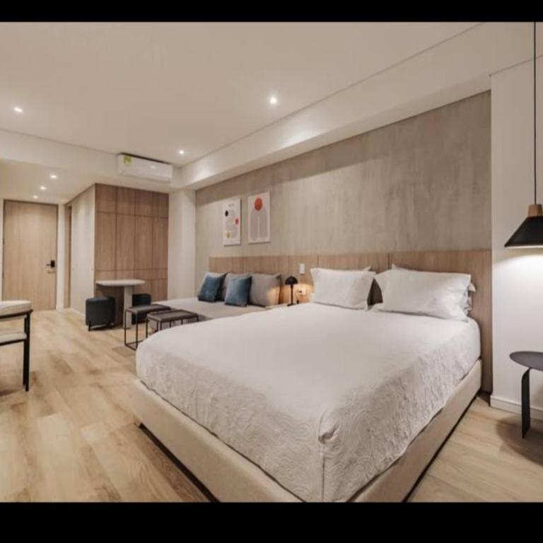 NEW Studio 38 mt in Laureles, AC, Jacuzzis, 1 Queen Bed & 1 sofabed - One-Bedroom Apartment - 2
