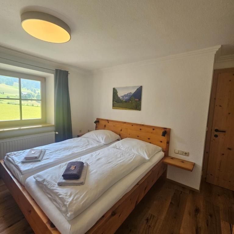 Landhotel Lacknerhof - Familienzimmer mit Gartenblick - 3