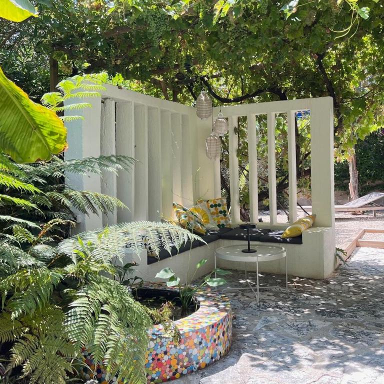 Magical Villa with Secluded Garden - Beach, Port & Centre - Villa 3 Chambres - 1