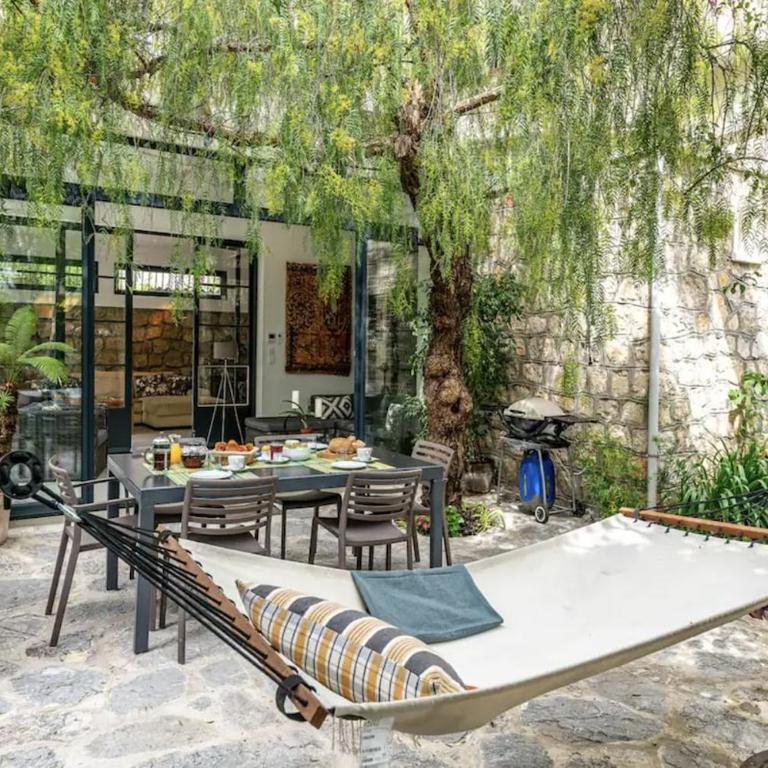 Magical Villa with Secluded Garden - Beach, Port & Centre - Villa 3 Chambres - 11
