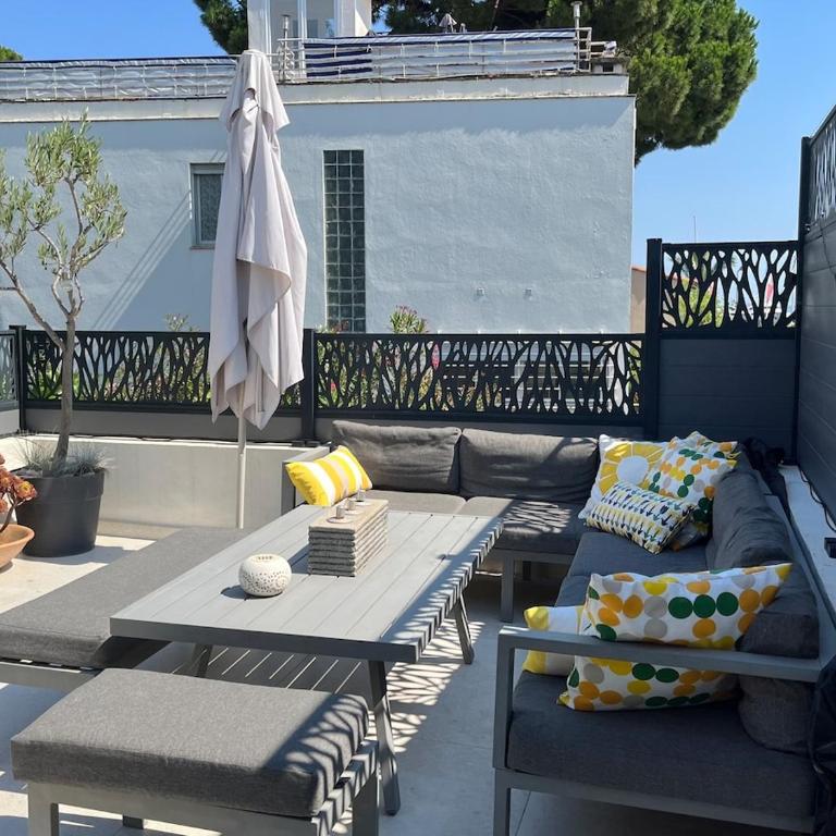 Magical Villa with Secluded Garden - Beach, Port & Centre - Villa 3 Chambres - 15