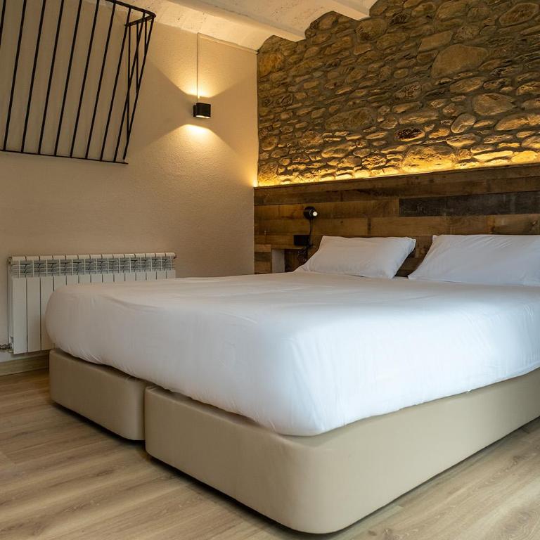 Cal Marrufès - Habitación adaptada para personas con movilidad reducida - Cama grande - 2