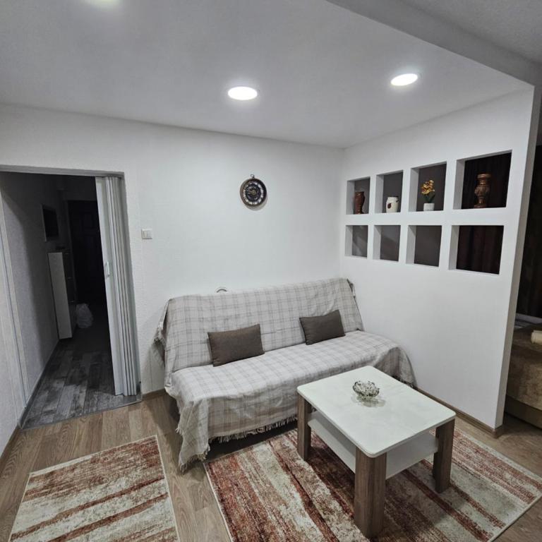 Apartman Annie - One-Bedroom Apartment - 24