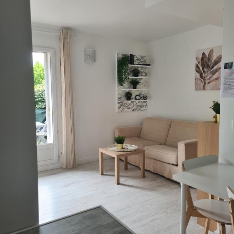 Cabourg - Jardin et terrasse proche de la plage - Studio with Garden View - 1