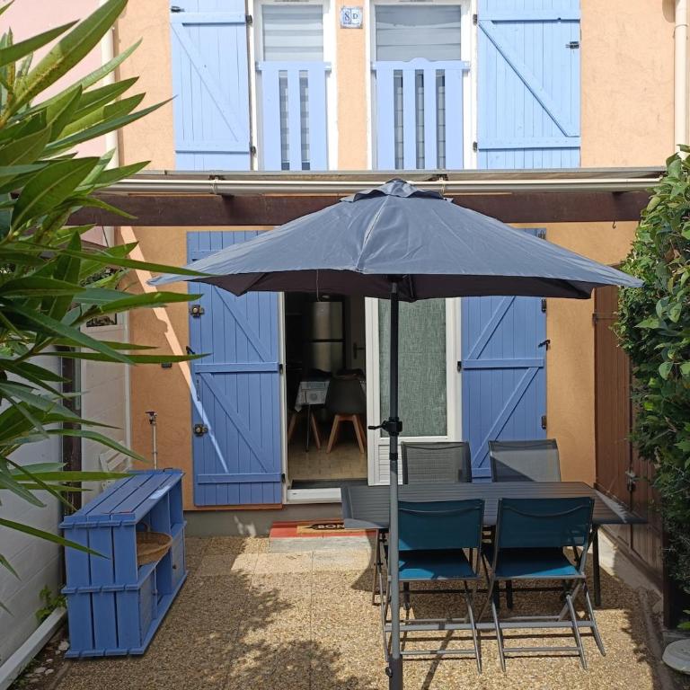 Maison climatisée au bord de l'étang de Thau - résidence avec piscine - Appartement 2 Chambres avec Balcon et Terrasse - 6