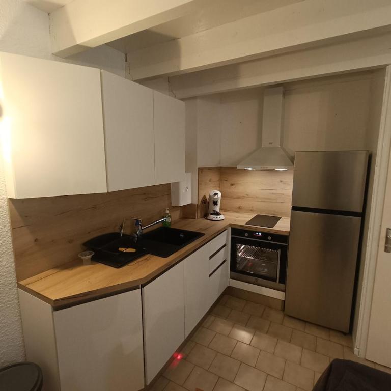 Maison climatisée au bord de l'étang de Thau - résidence avec piscine - Appartement 2 Chambres avec Balcon et Terrasse - 8
