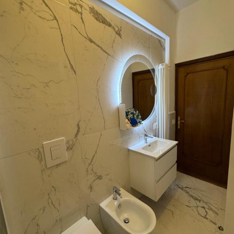 Suite 41 - Camera Matrimoniale con Bagno Privato Esterno - 8