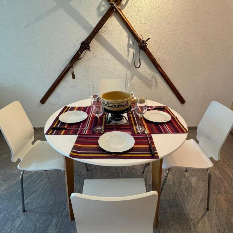 Stylish Alpine Studio in Davos, Wifi & Netflix - Apartment mit 1 Schlafzimmer - 10