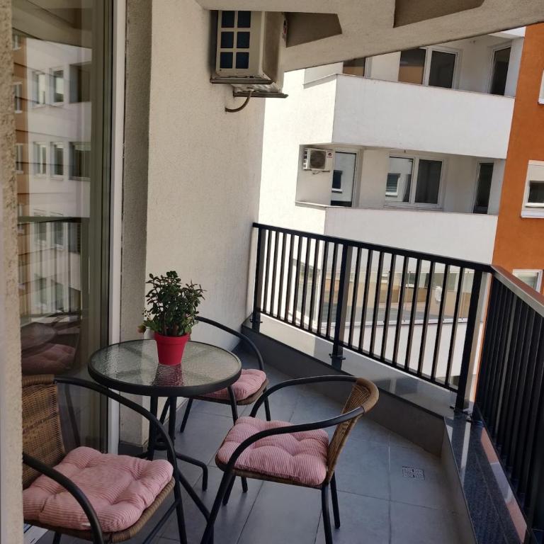 The One apartment - Apartman sa Balkonom - 13