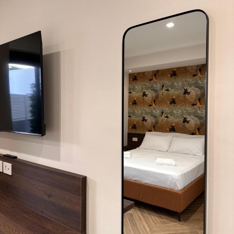 Venus Suites - Deluxe Double Room - 5
