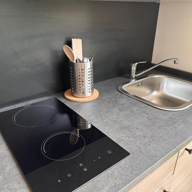 Venus Suites - Deluxe Double Room - 8