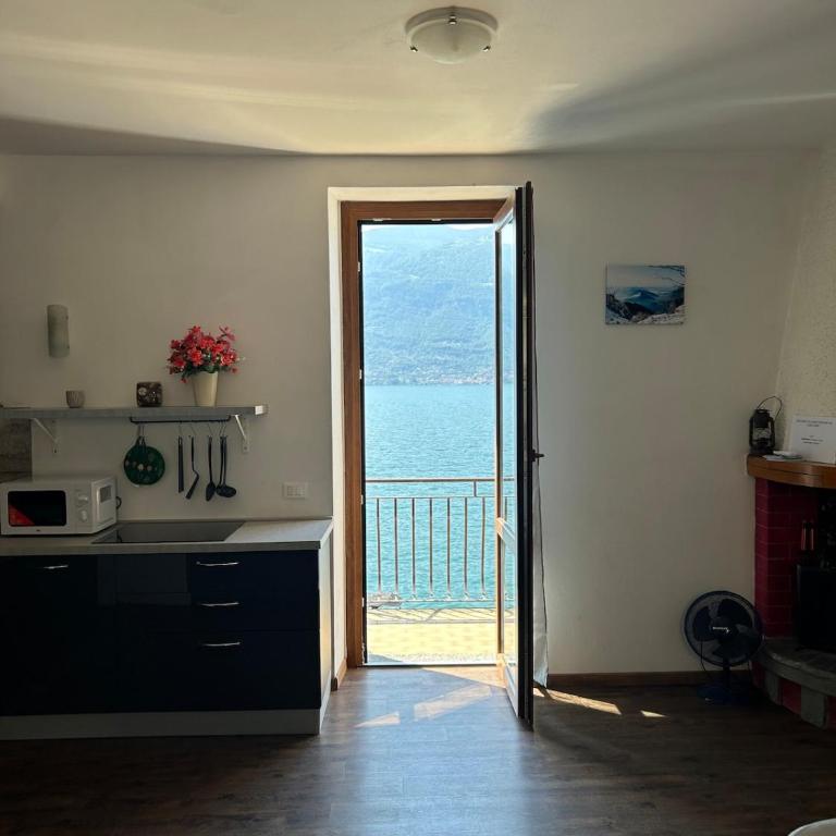 Lake's Feeling Apartment with Terrace on Lake Como - One-Bedroom Apartment - 1