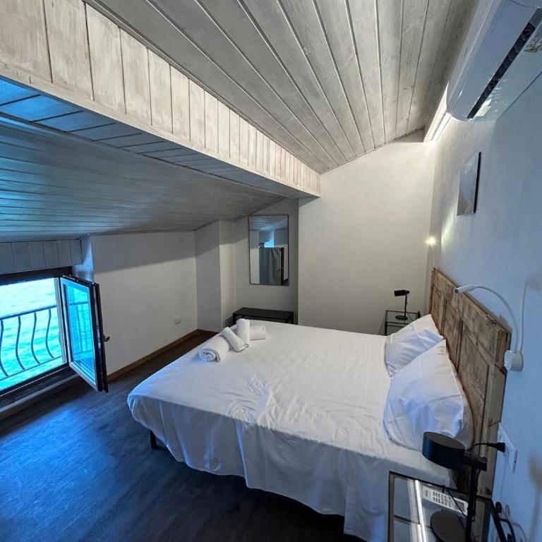 Lake's Feeling Apartment with Terrace on Lake Como - One-Bedroom Apartment - 20