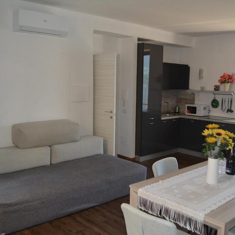 Lake's Feeling Apartment with Terrace on Lake Como - One-Bedroom Apartment - 4