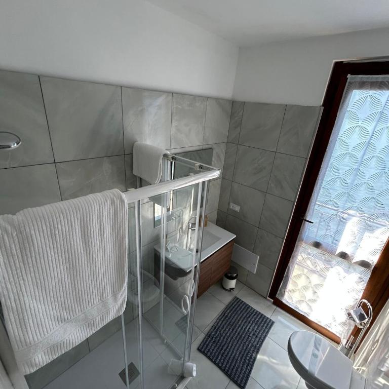 Lake's Feeling Apartment with Terrace on Lake Como - One-Bedroom Apartment - 17