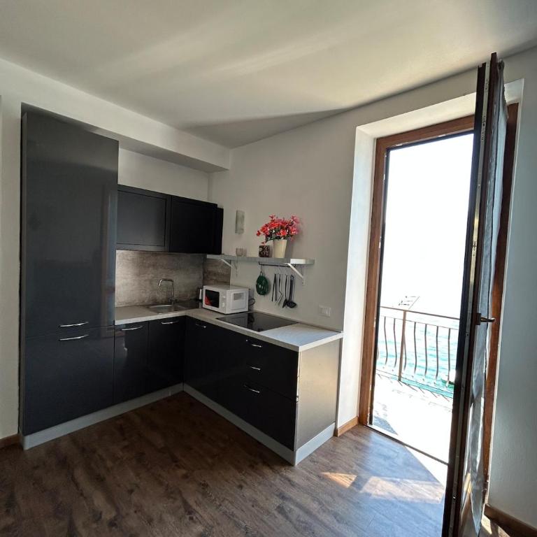 Lake's Feeling Apartment with Terrace on Lake Como - One-Bedroom Apartment - 9