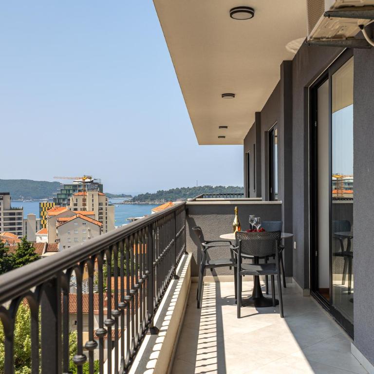 Adriatic Residence - Apartman sa 2 Spavaće Sobe i Balkonom - 6