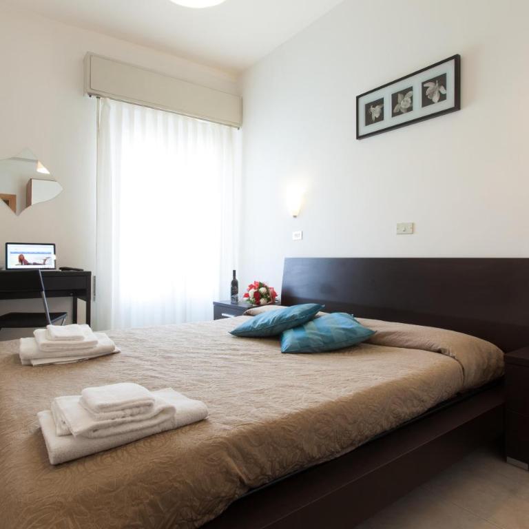 Hotel Graziana - Double or Twin Room with Balcony - 8
