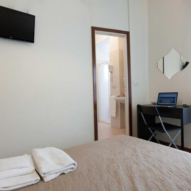 Hotel Graziana - Double or Twin Room with Balcony - 4