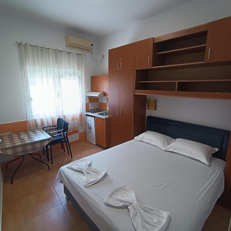 Accommodation Milla - Dvokrevetna Soba sa Bračnim Krevetom i Sopstvenim Kupatilom - 6