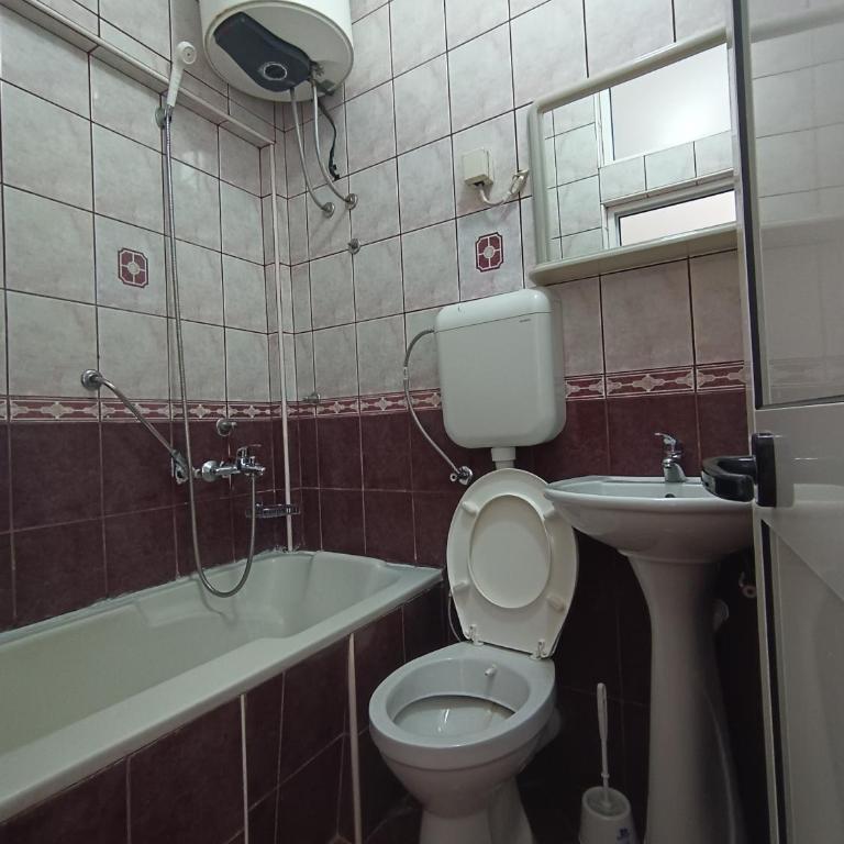 Accommodation Milla - Dvokrevetna Soba sa Bračnim Krevetom i Sopstvenim Kupatilom - 7