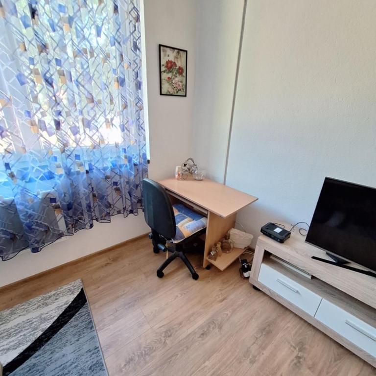 A Sakina Second Home - Studio Apartment with Queen Bed - 7