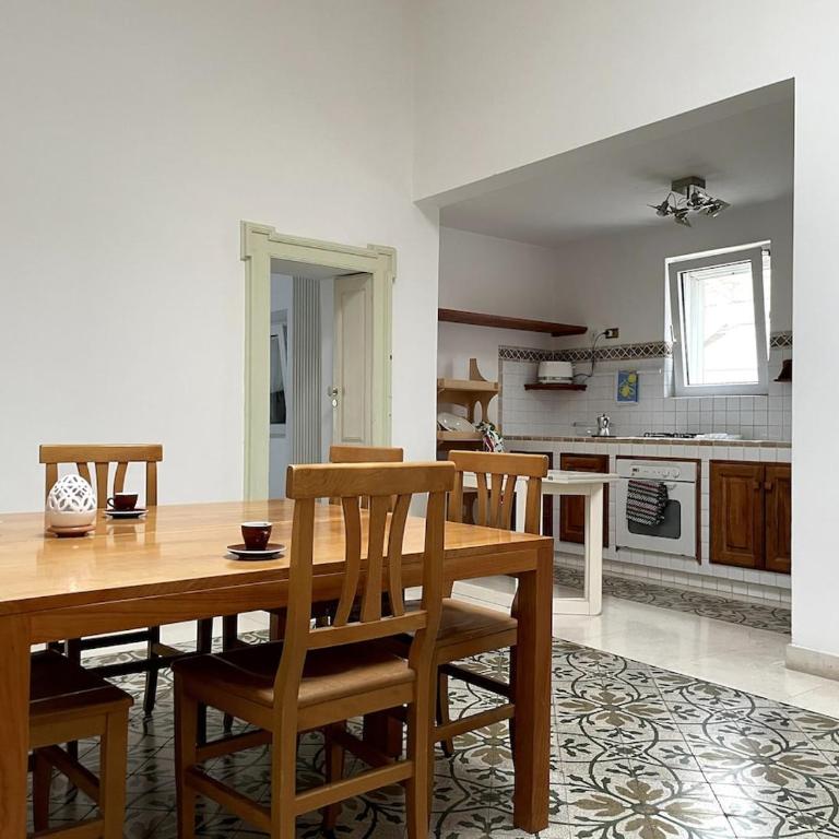 Large house with sea view in the old town of Ostuni - Three-Bedroom House - 3
